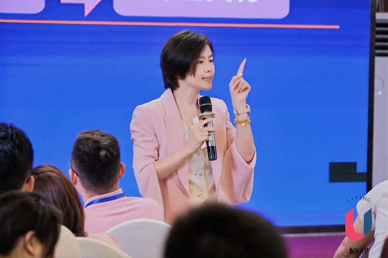 创始人 Shirley GAO 出海策略班授课